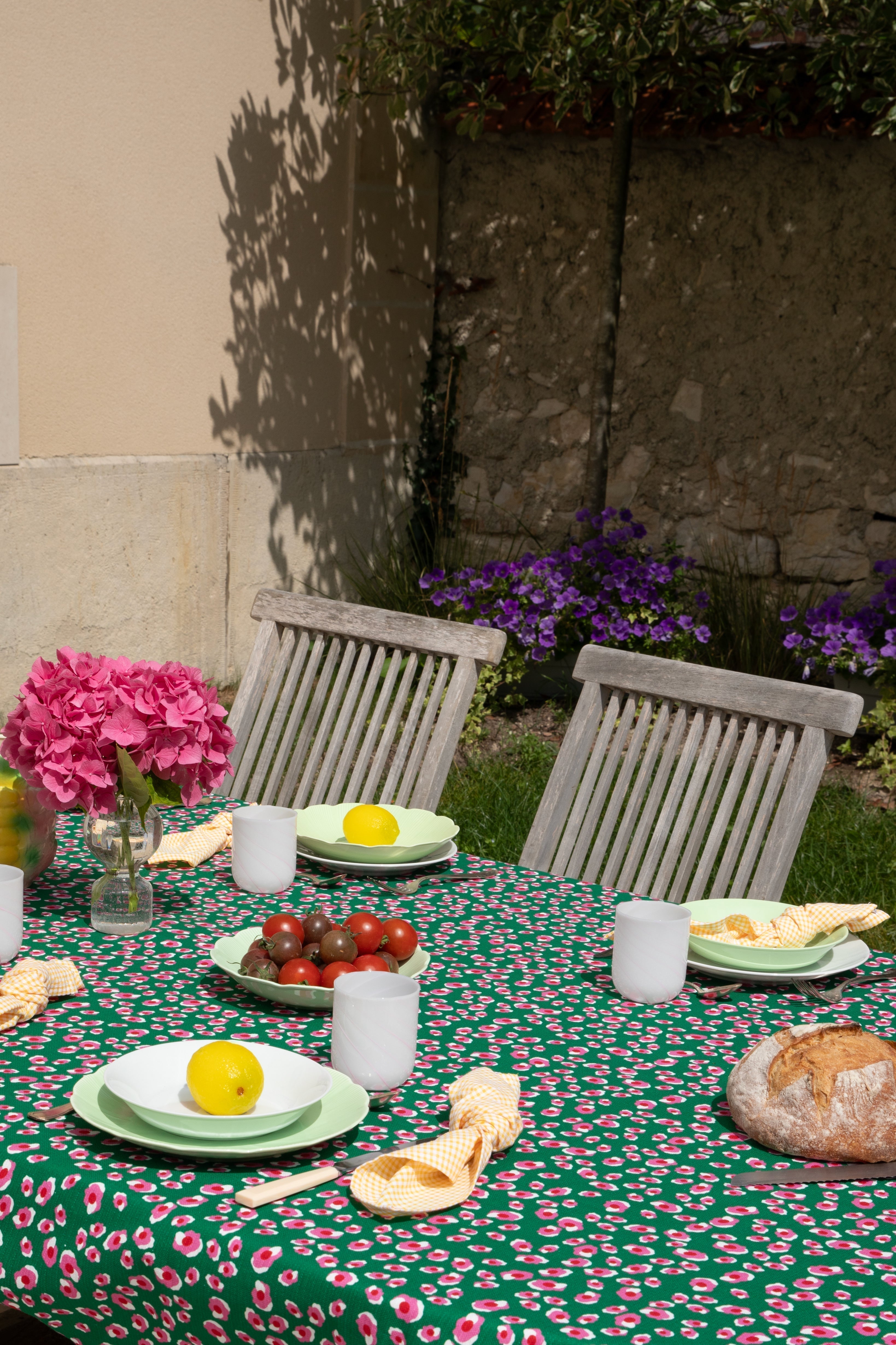 Comment composer une table de printemps cool ?