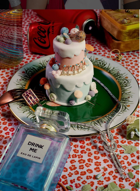 Notre nappe Graou Rose dans GALA pour la campagne ALICE IN WONDERLAND 🍄