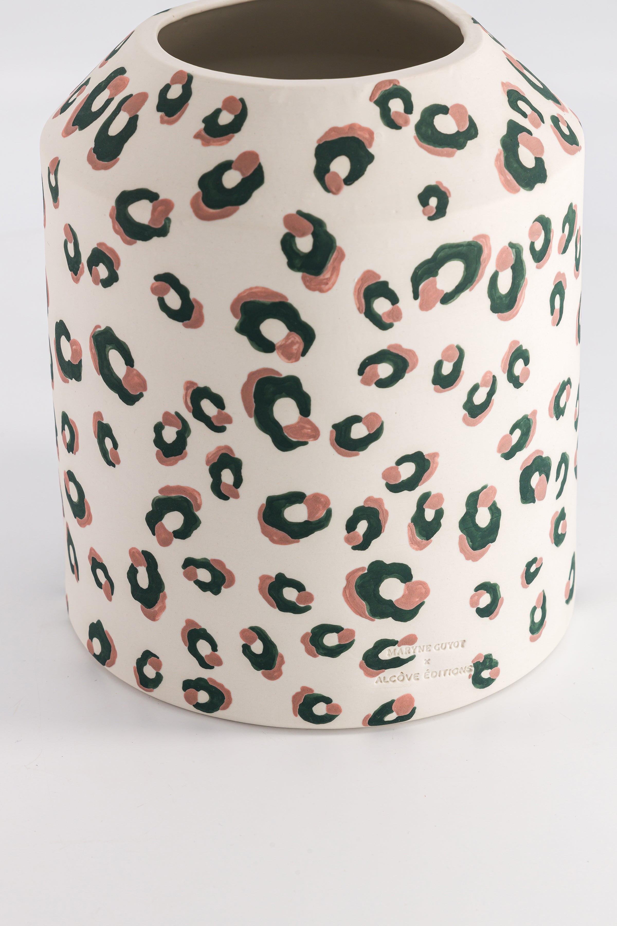 Vase bas motif léopard vert et rose - ALMA