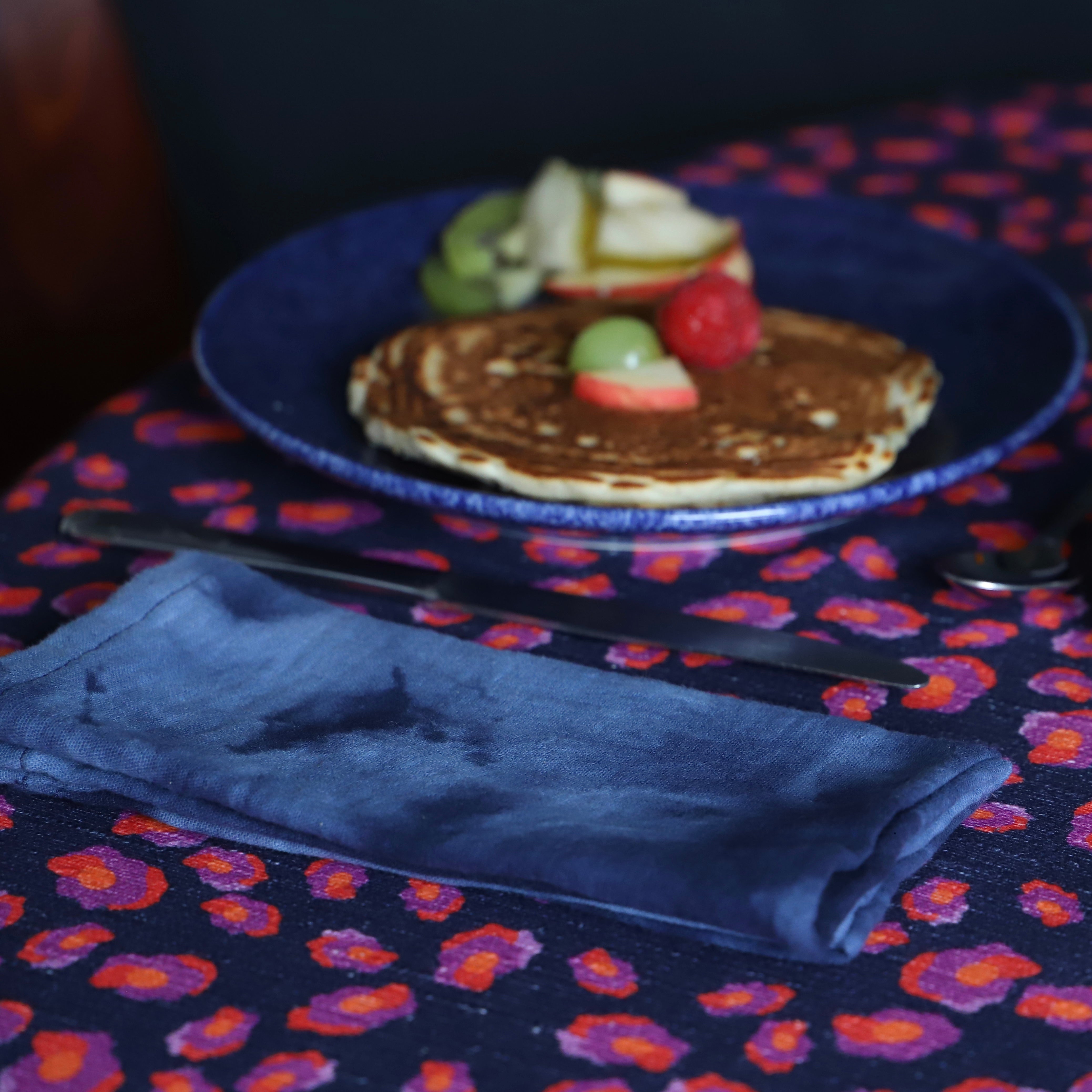 Nappe léopard effet "Blue Jean" et couleurs rose, rouge et violet