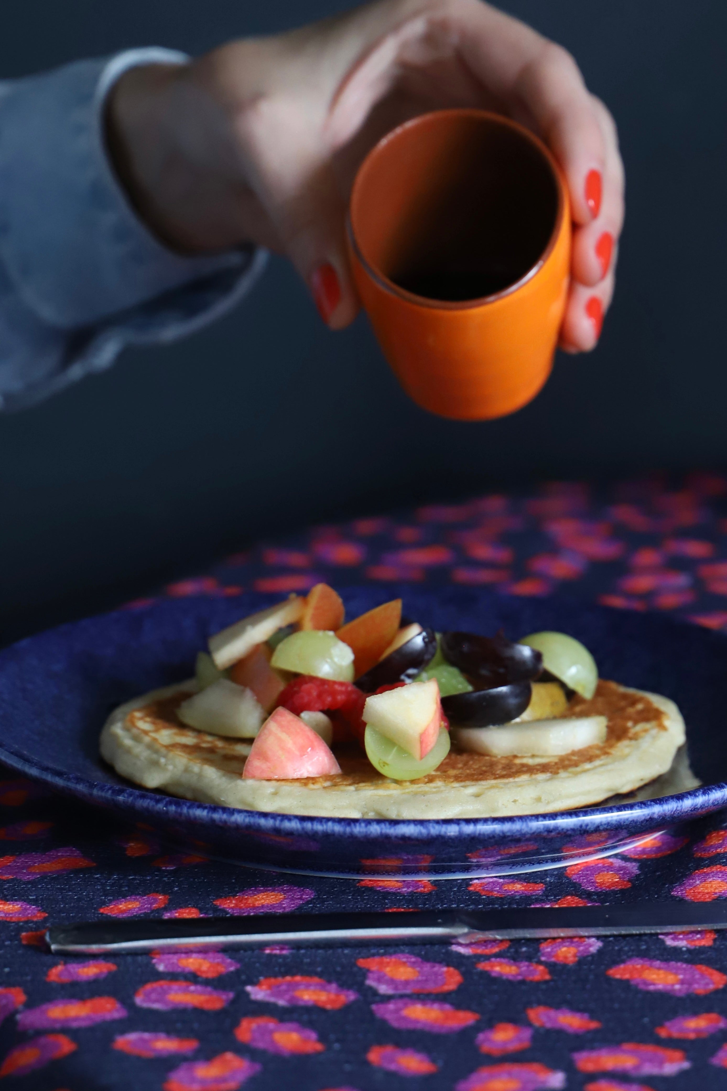 Nappe léopard effet "Blue Jean" et couleurs rose, rouge et violet