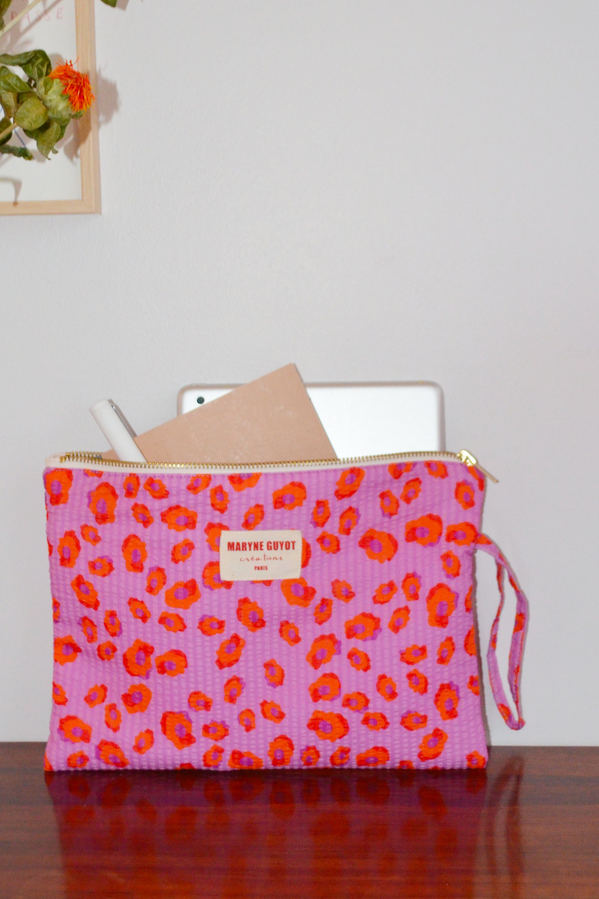 Trousse plate motif léopard violet