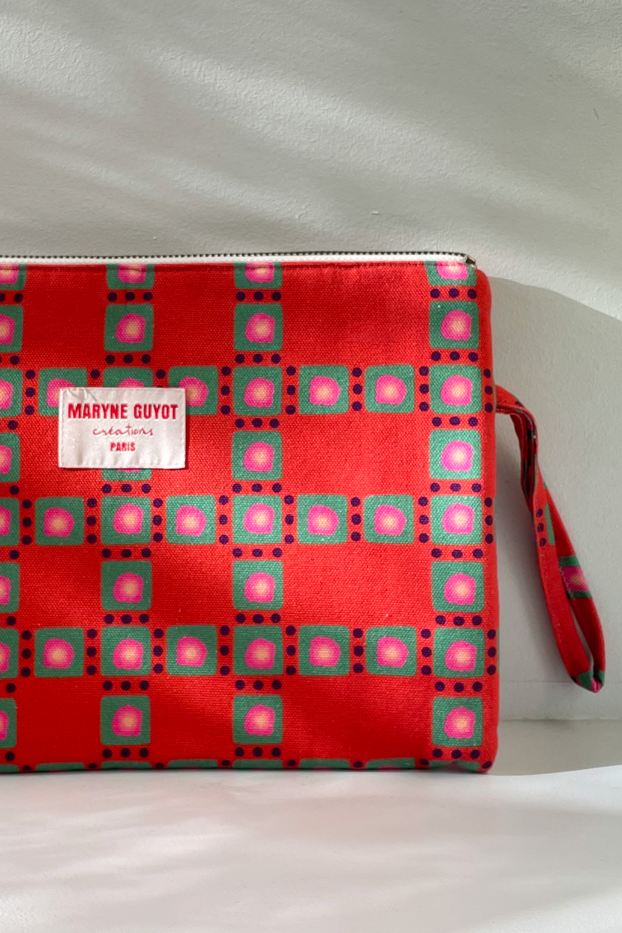 Trousse plate motif vichy vintage rouge