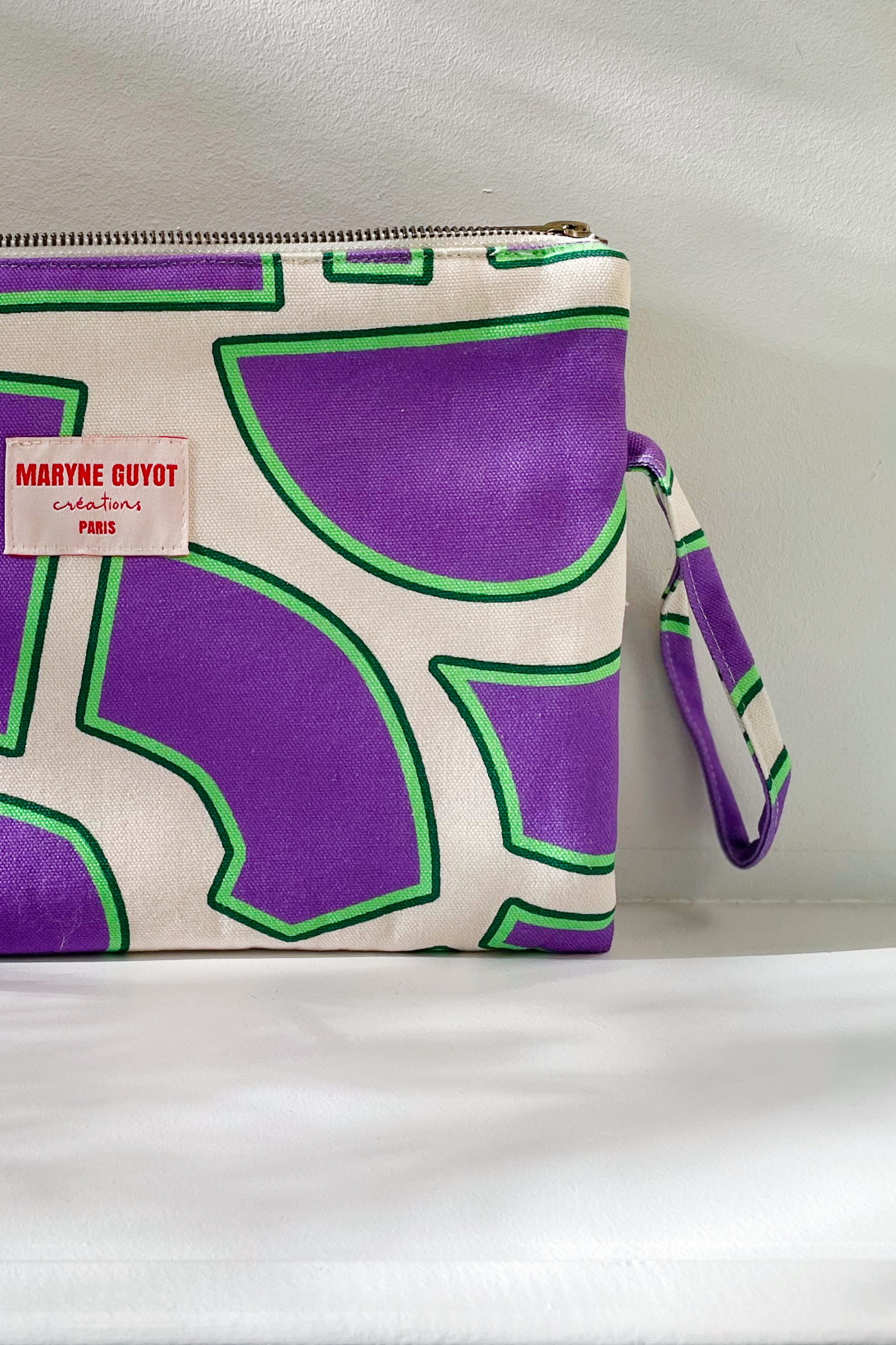 Trousse plate motif spiral violet et green