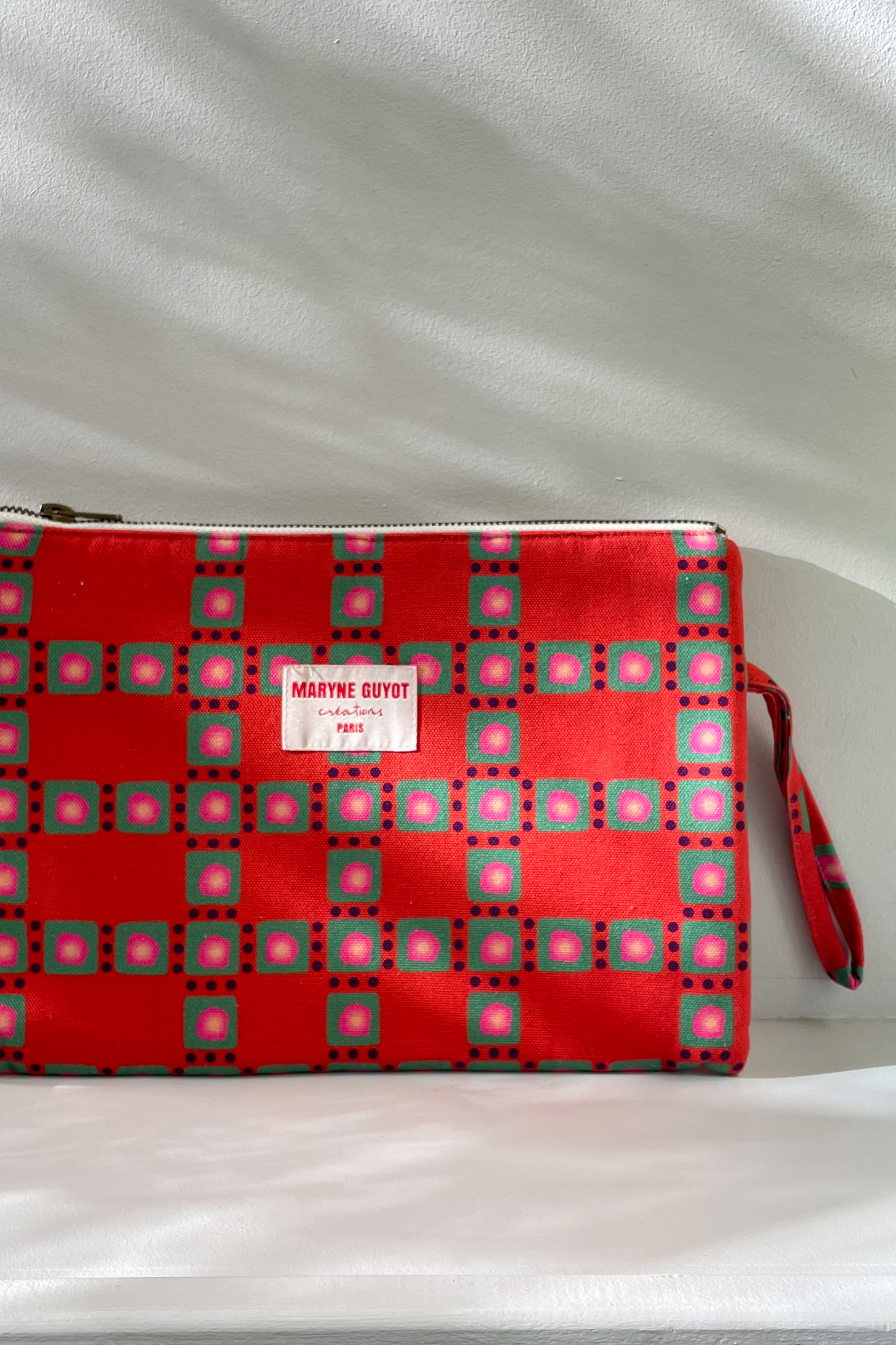 Trousse plate motif vichy vintage rouge