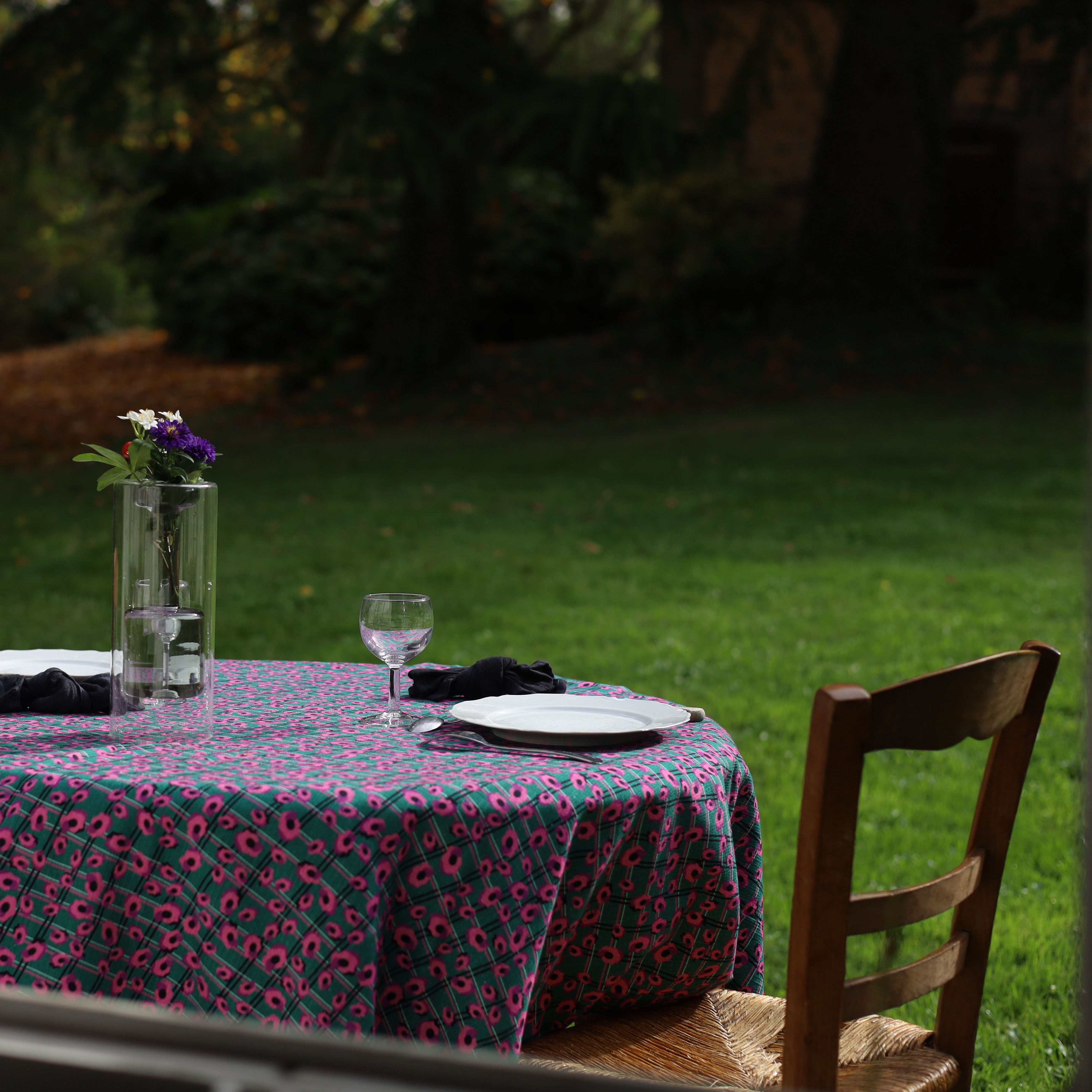 Nappe verte motifs fleurs et carreaux - Violette