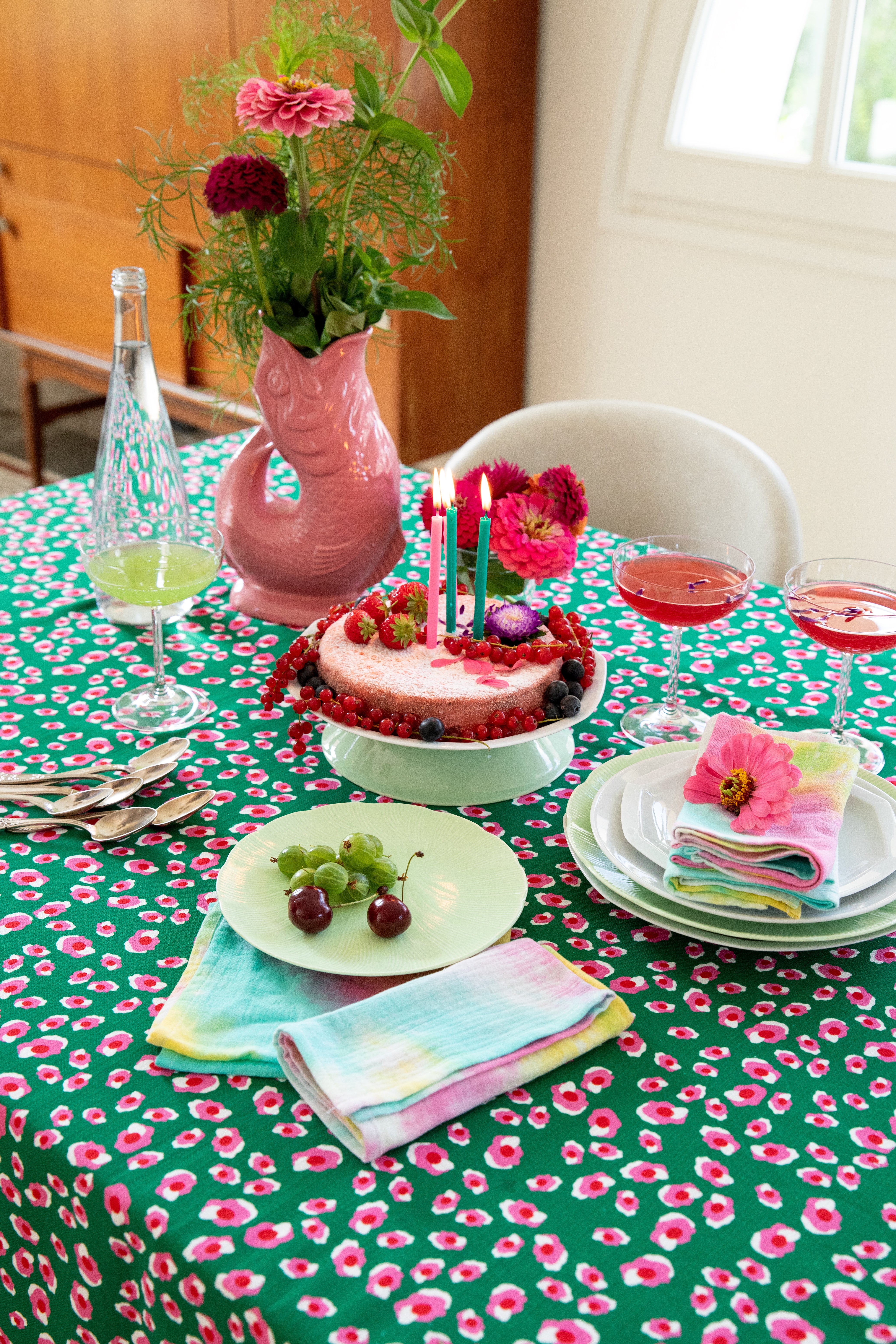 Nappe motif léopard vert rose et blanc