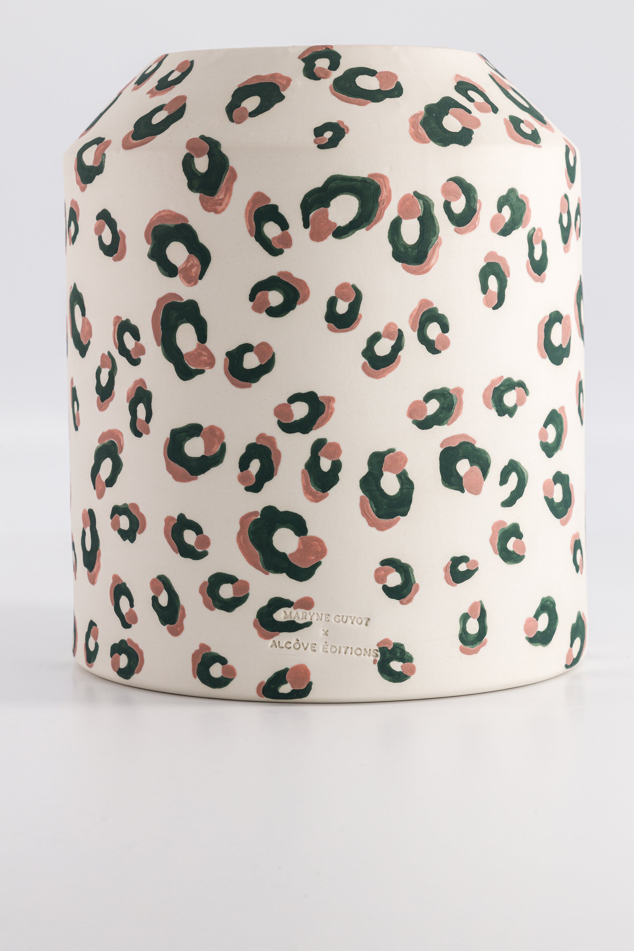 Vase bas motif léopard vert et rose - ALMA