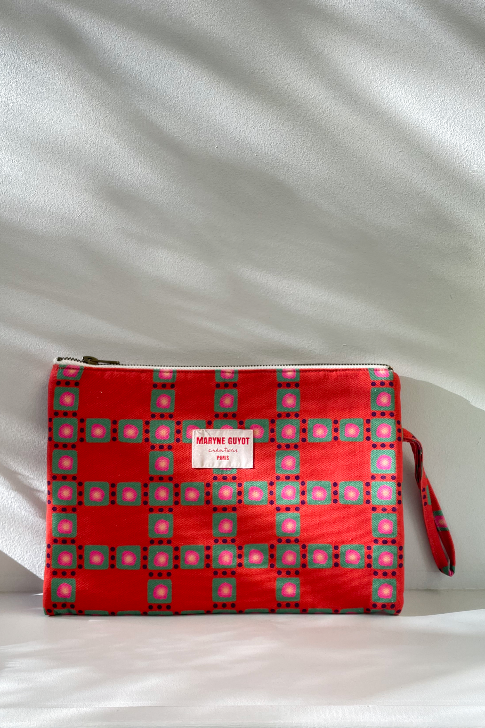 Trousse plate motif vichy vintage rouge