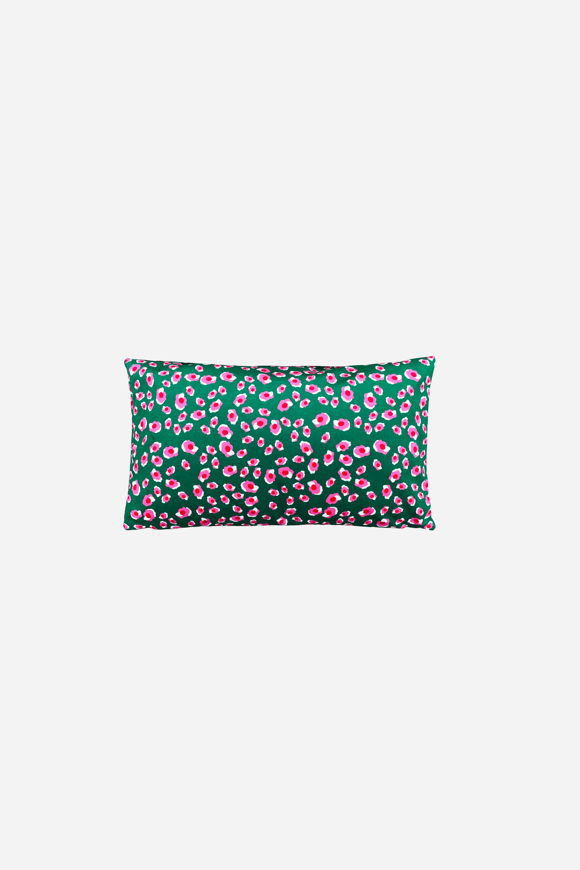 Jeanne - Coussin motif iconique léopard vert en velours