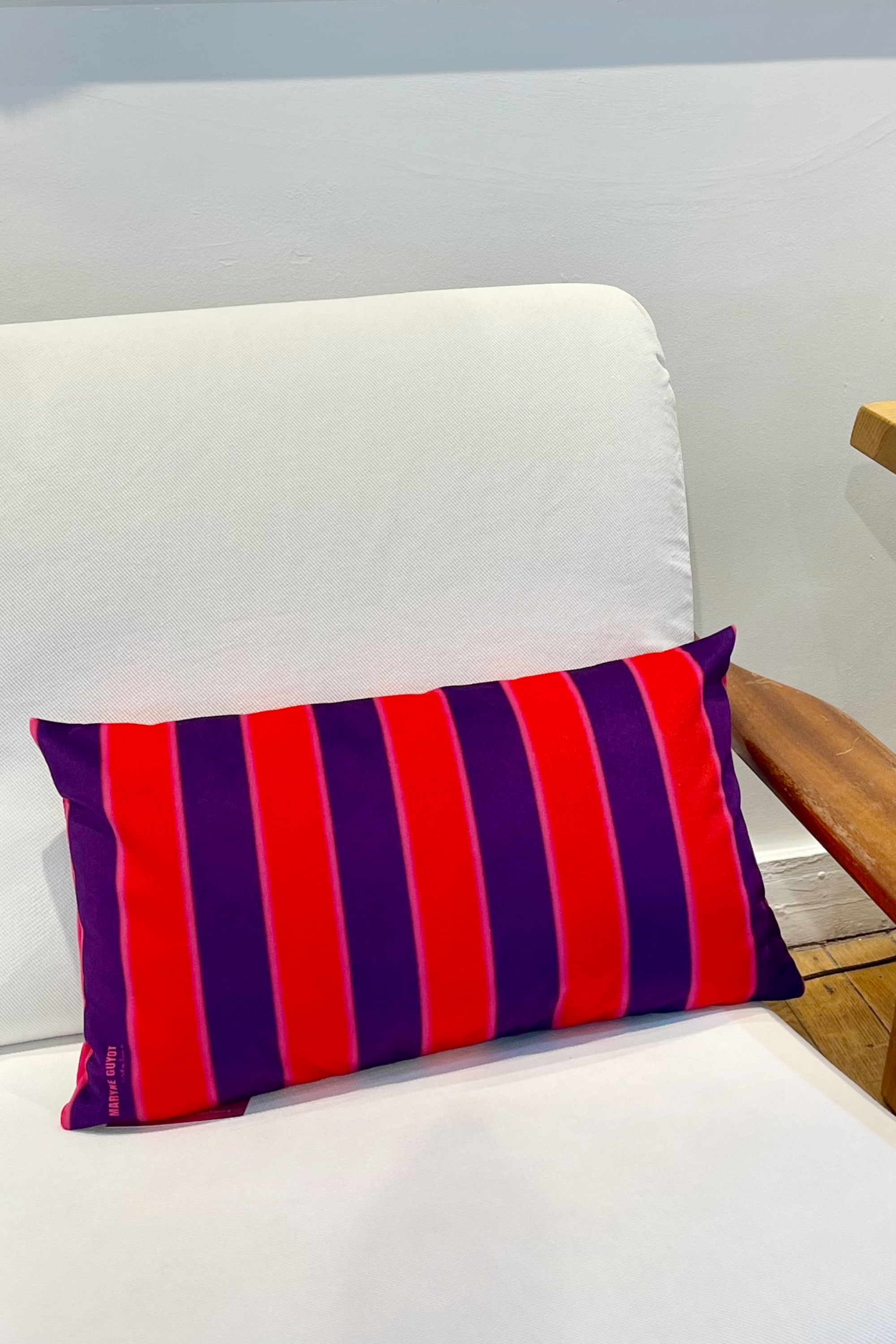 Paul - Coussin velours rayé violet et fuchsia