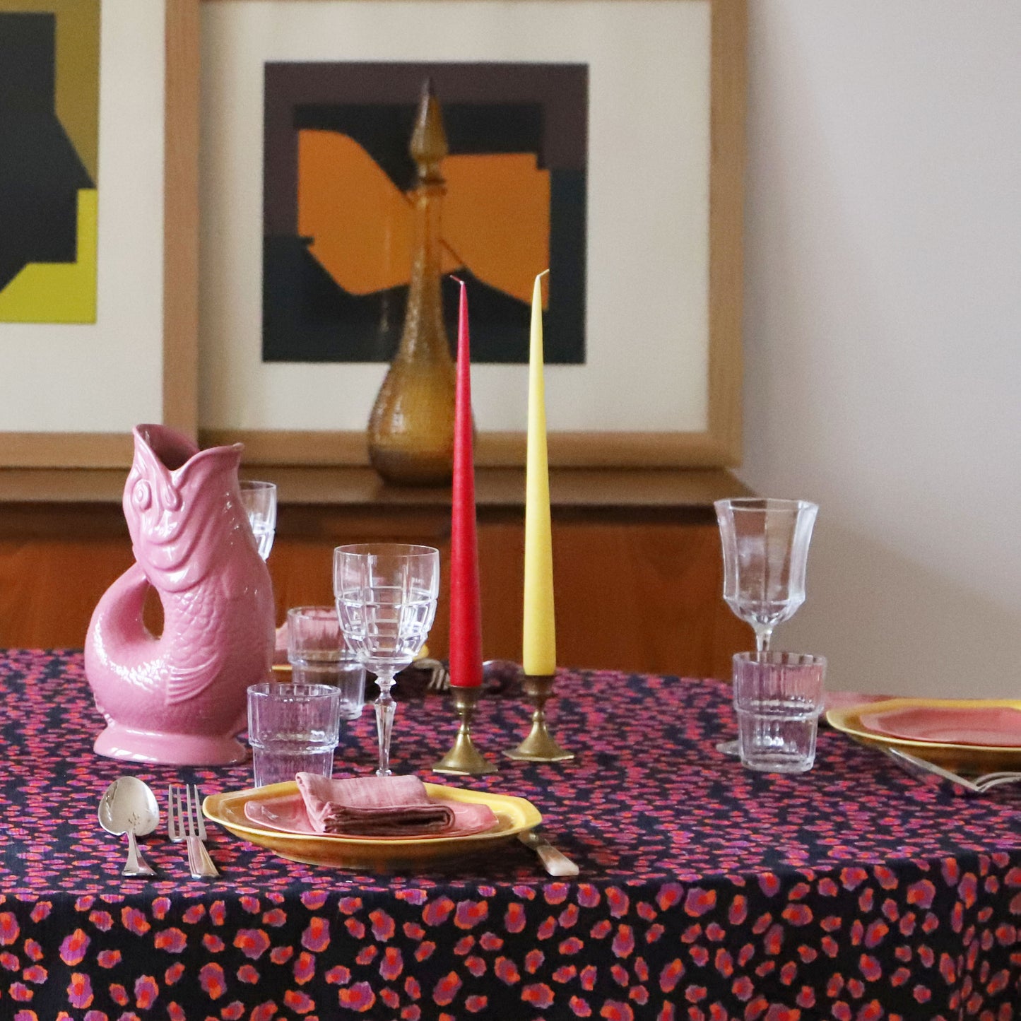 Nappe noire motif rose et violet - la petite nappe noire – Maryne Guyot  créations